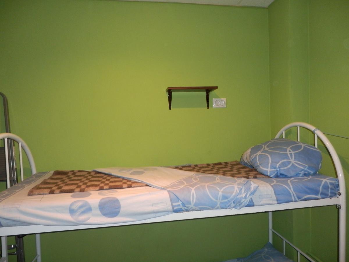Yourhostel Svyatoshino Kiev Exterior foto