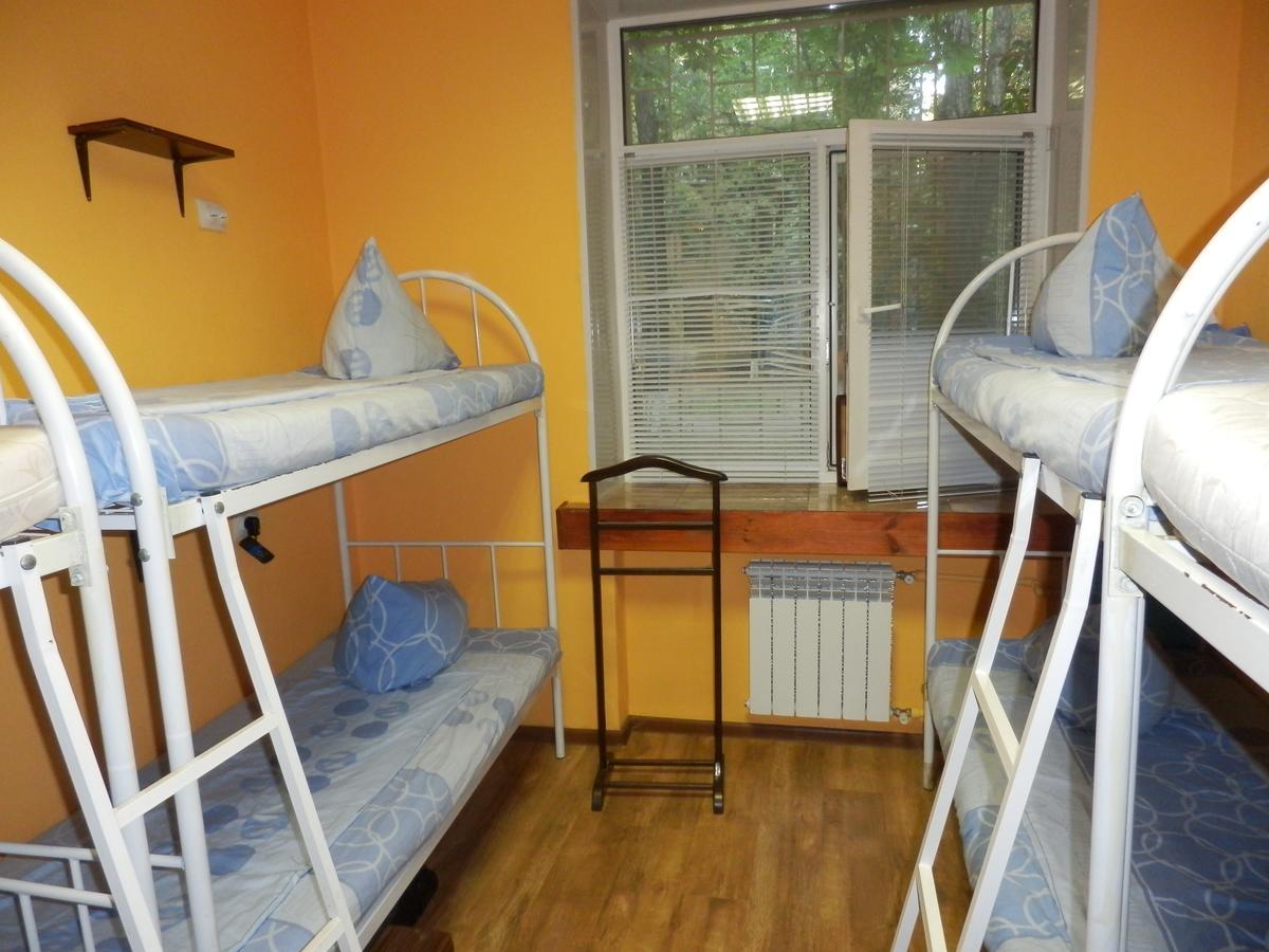 Yourhostel Svyatoshino Kiev Exterior foto